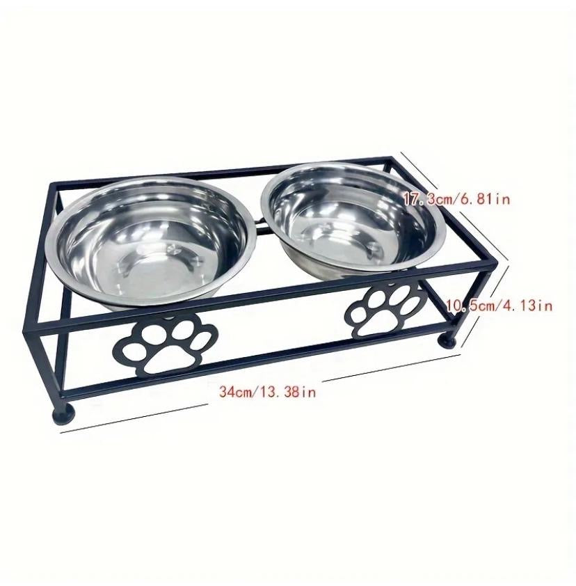Raised feeding station